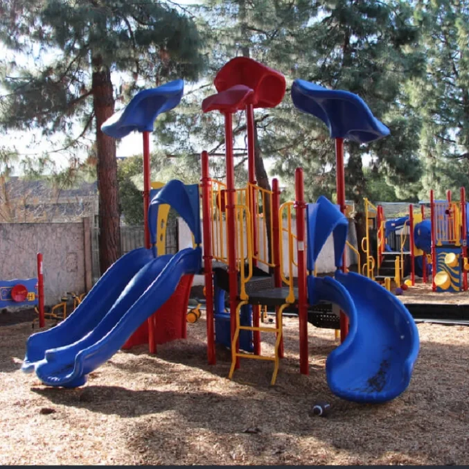 Outdoor Recreation & Play Equipment